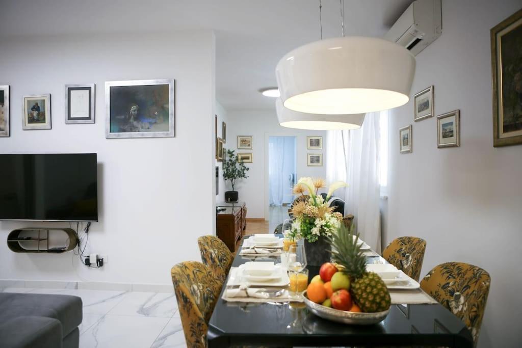 New & Luxury Apartment Tony Split Exterior photo