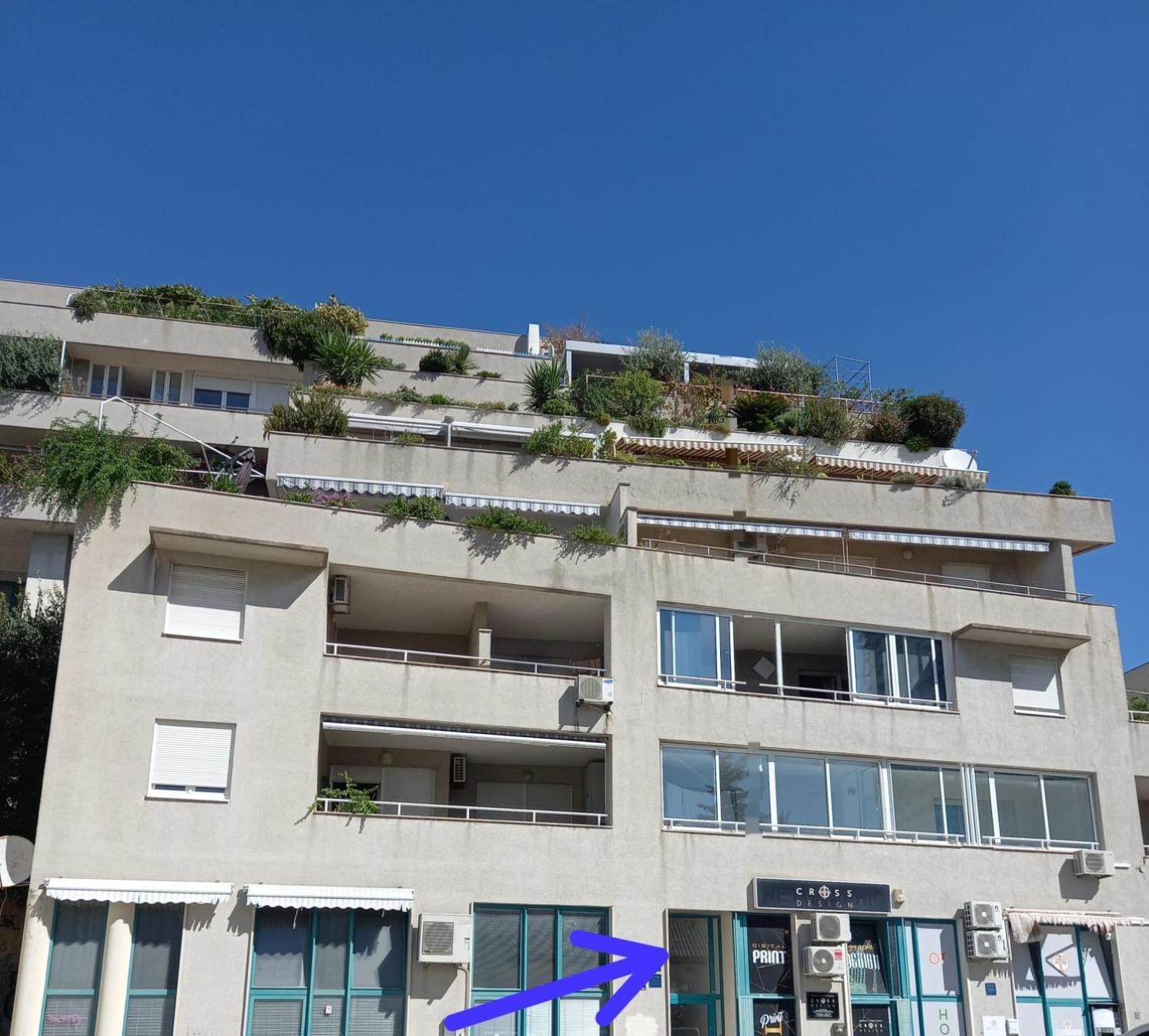 New & Luxury Apartment Tony Split Exterior photo